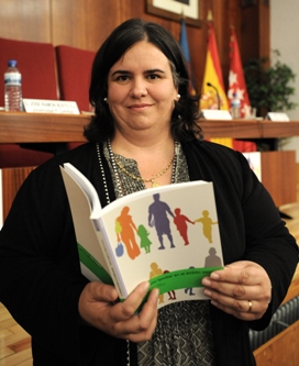 http://www.sp.upcomillas.es/sites/corporativo/Biblioteca%20de%20imgenes/1/Presentación%20libro%20La%20Orientación%20Familiar%20en%20el%20Ámbito%20escolar-0909bis.jpg